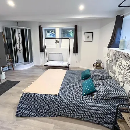 Cote Jards شالو أو شُمْبانيِ